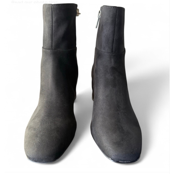 Calvin Klein Parry Suede Ankle Boots Black Size 7.5 Block Heel Booties NWB - Picture 2 of 6